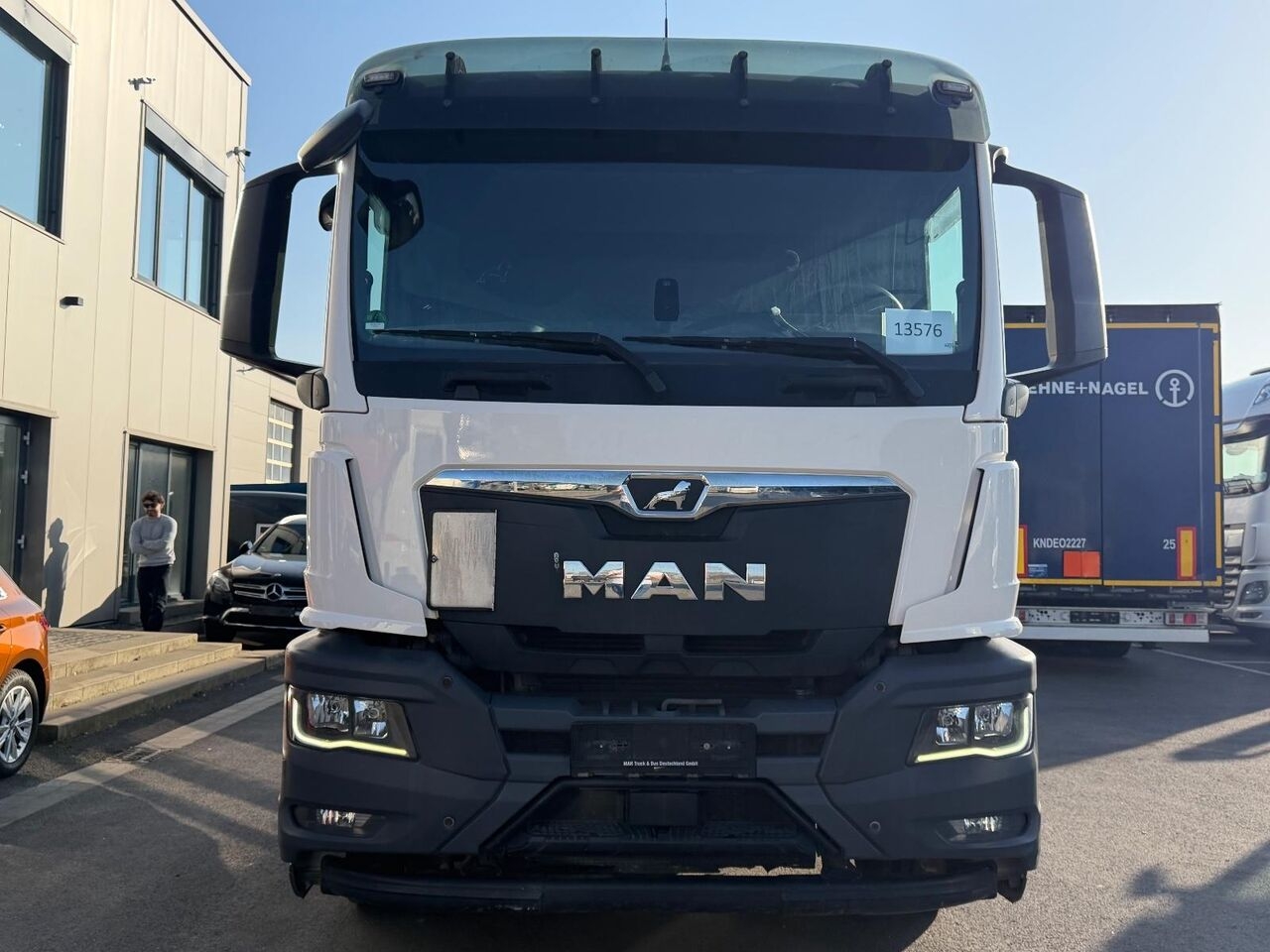 MAN