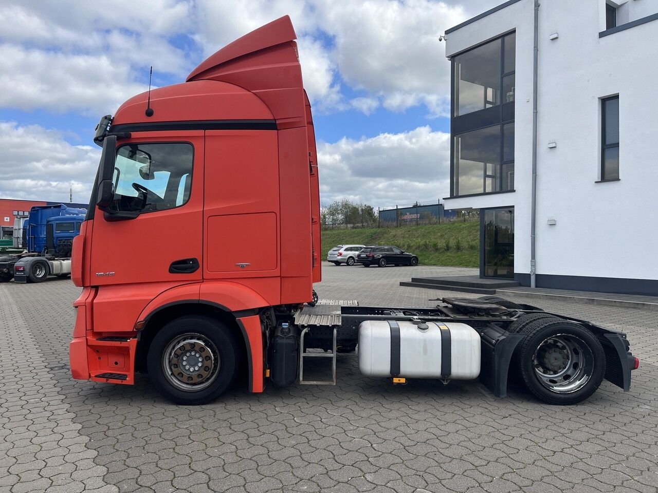 Mercedes-Benz