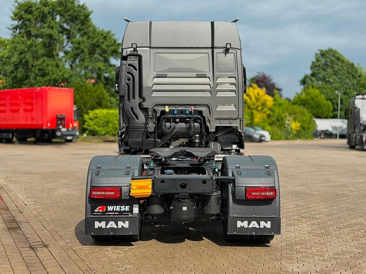 MAN
