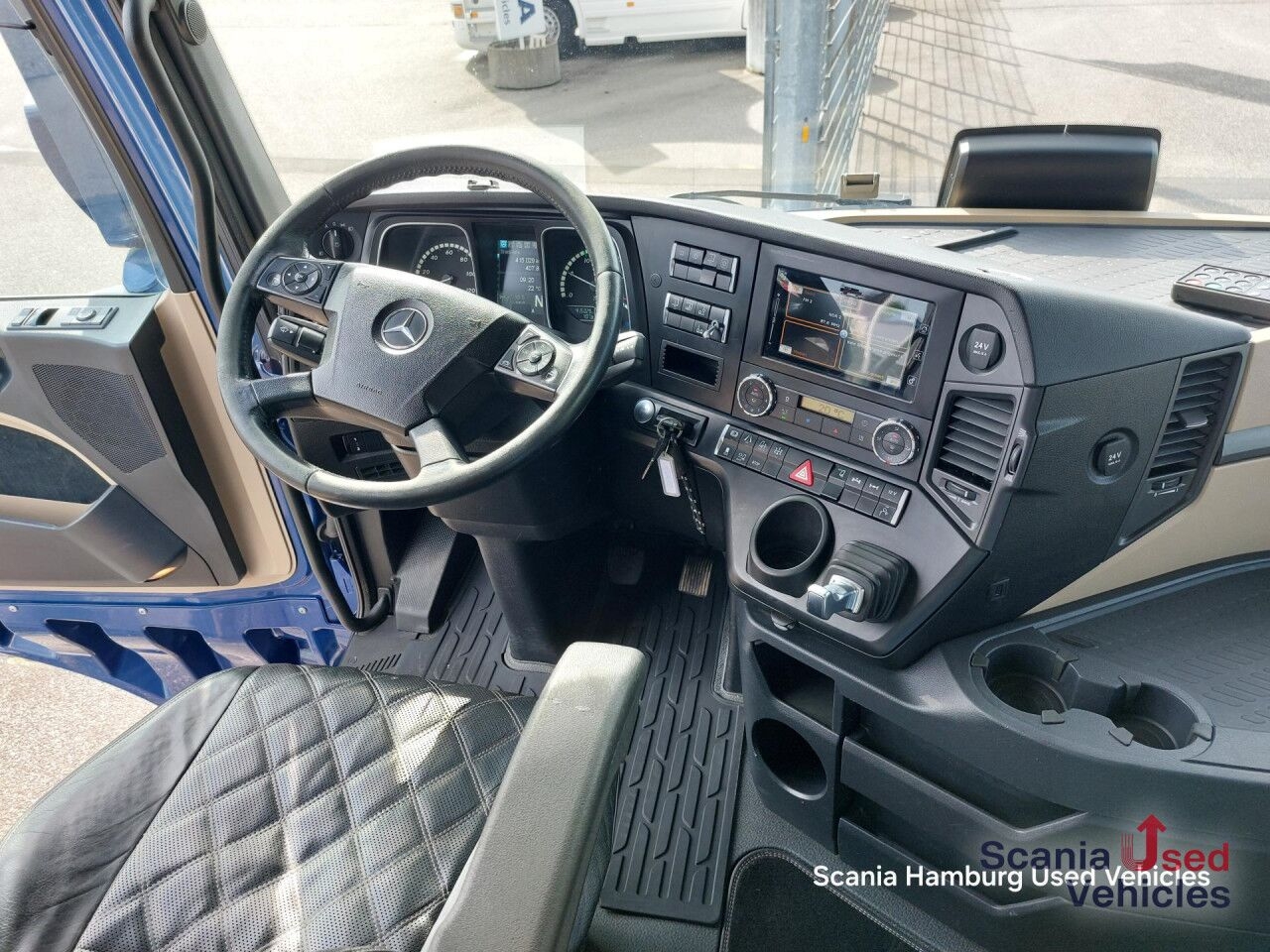 MERCEDES-BENZ