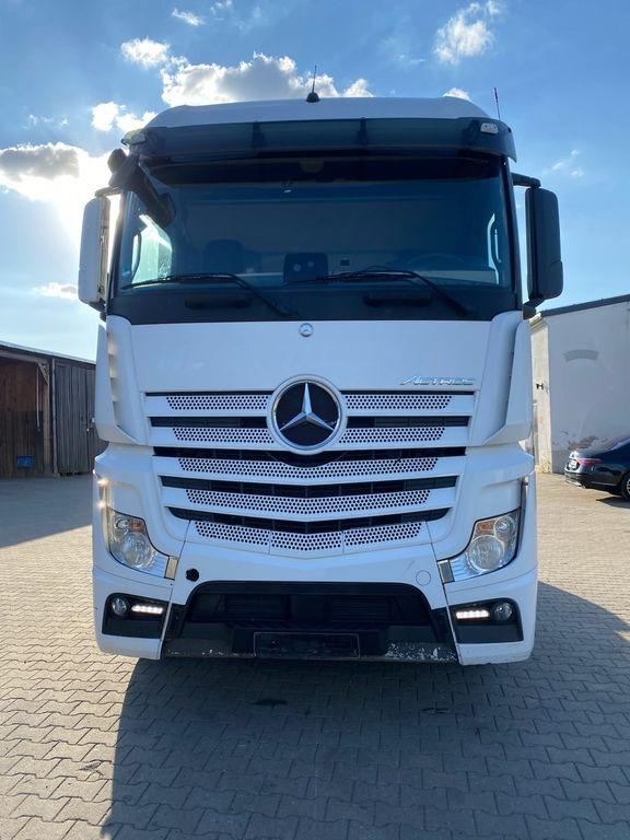 Mercedes-Benz
