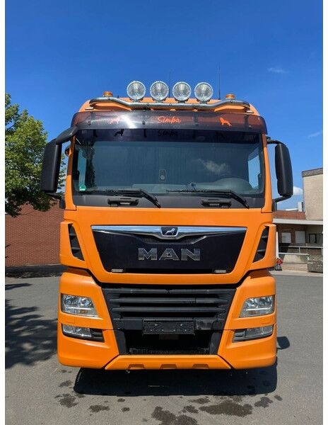 MAN