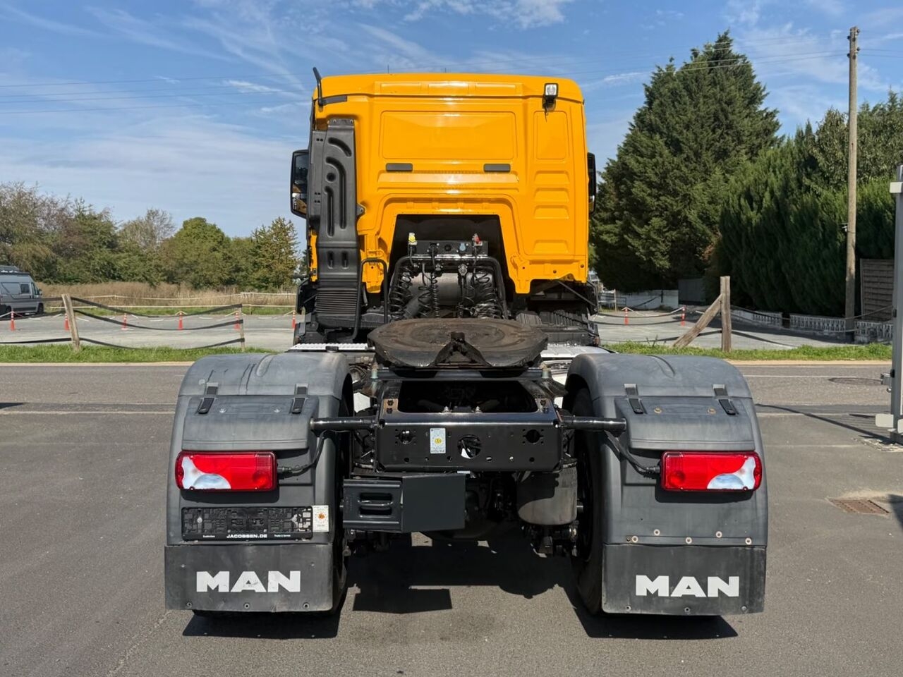 MAN