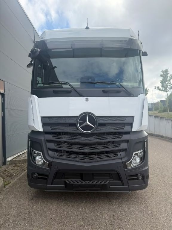 Mercedes-Benz