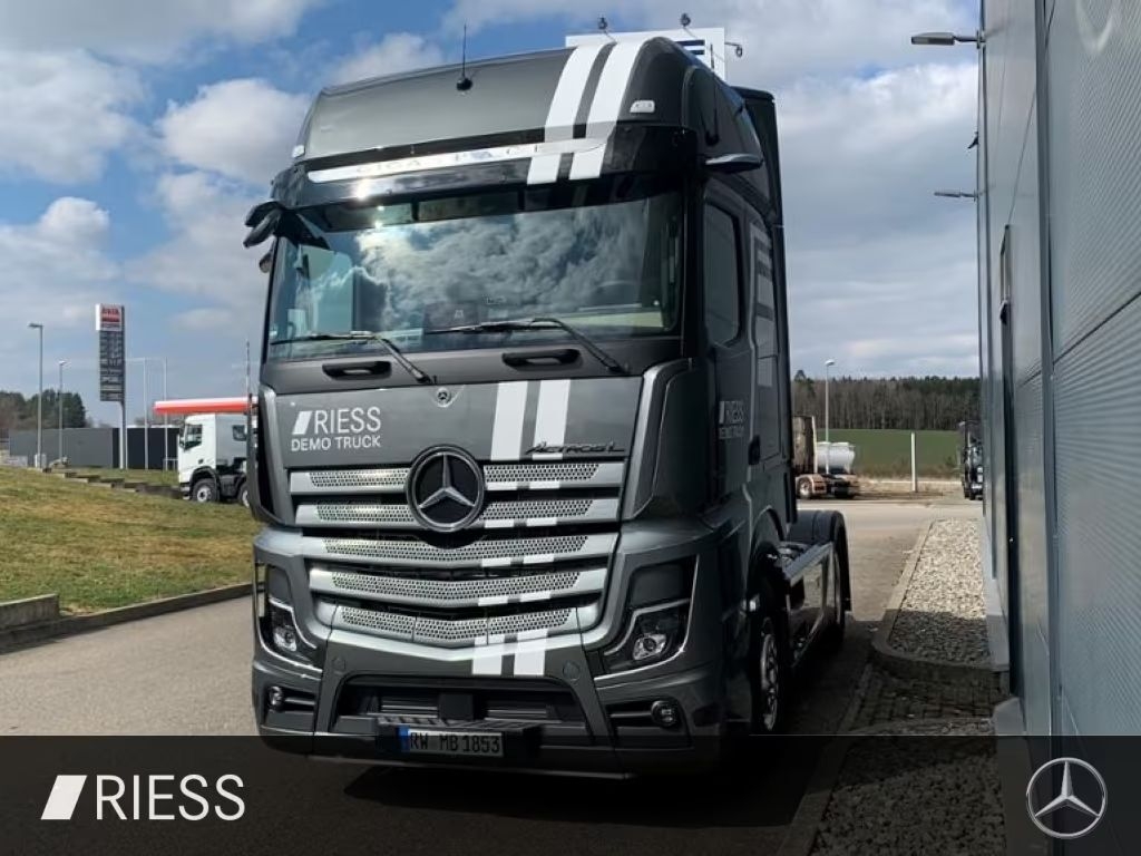 Mercedes-Benz