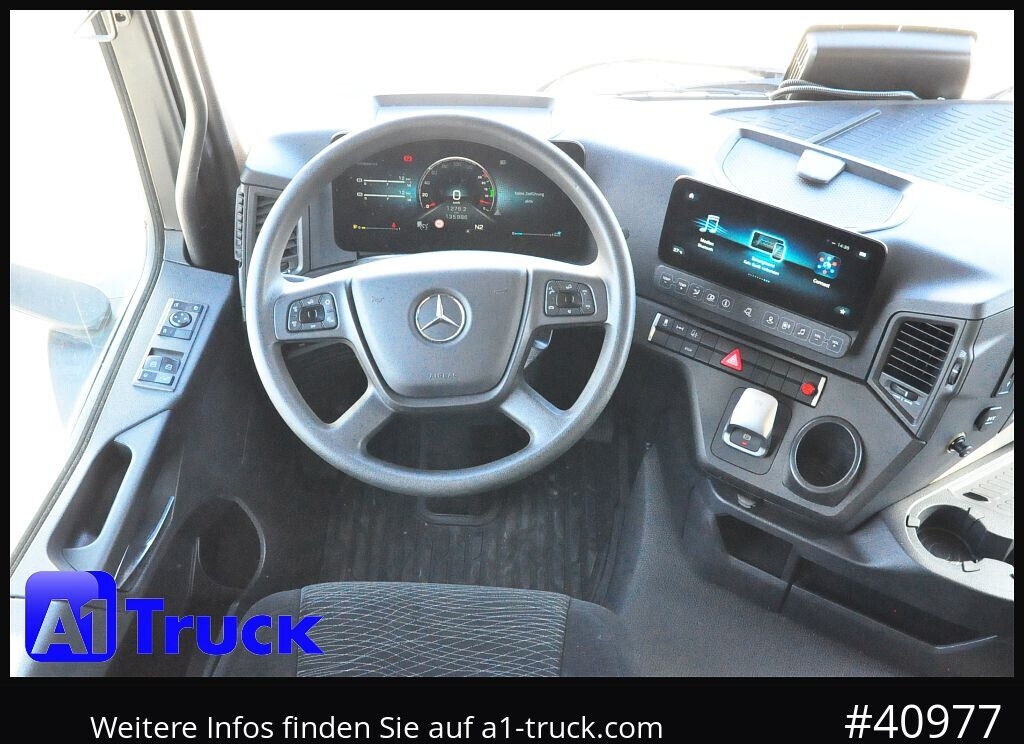 MERCEDES-BENZ