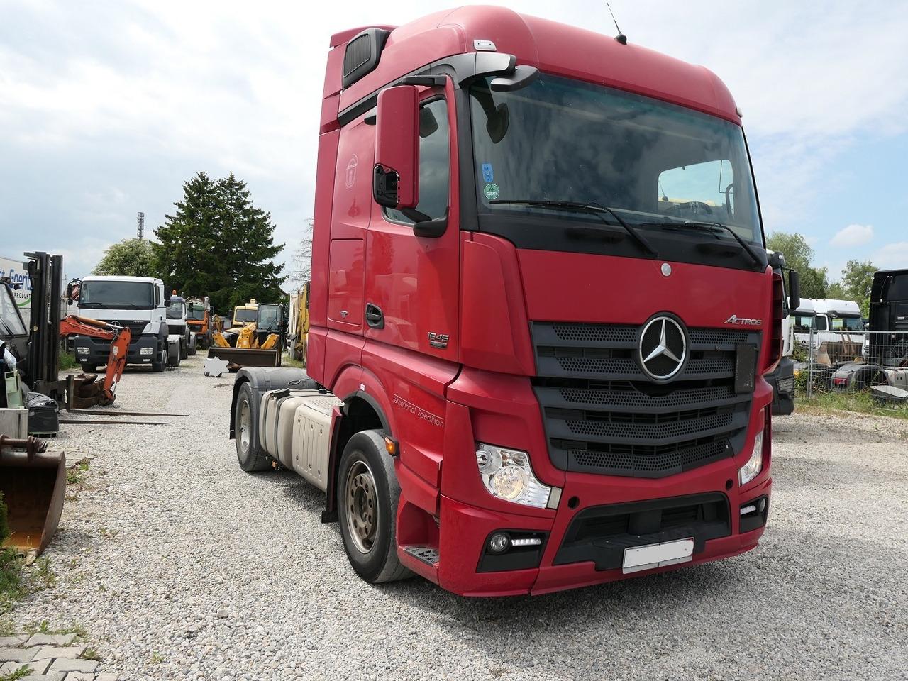 Mercedes
