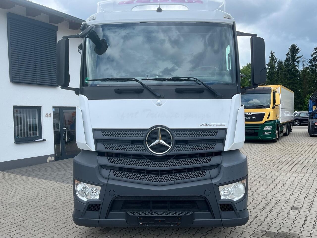 Mercedes-Benz