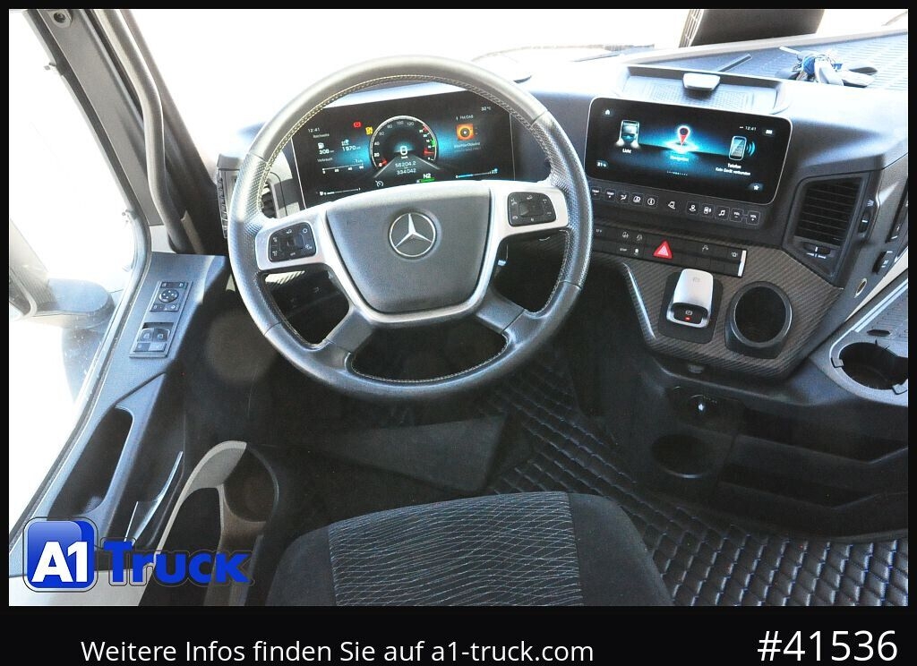 MERCEDES-BENZ
