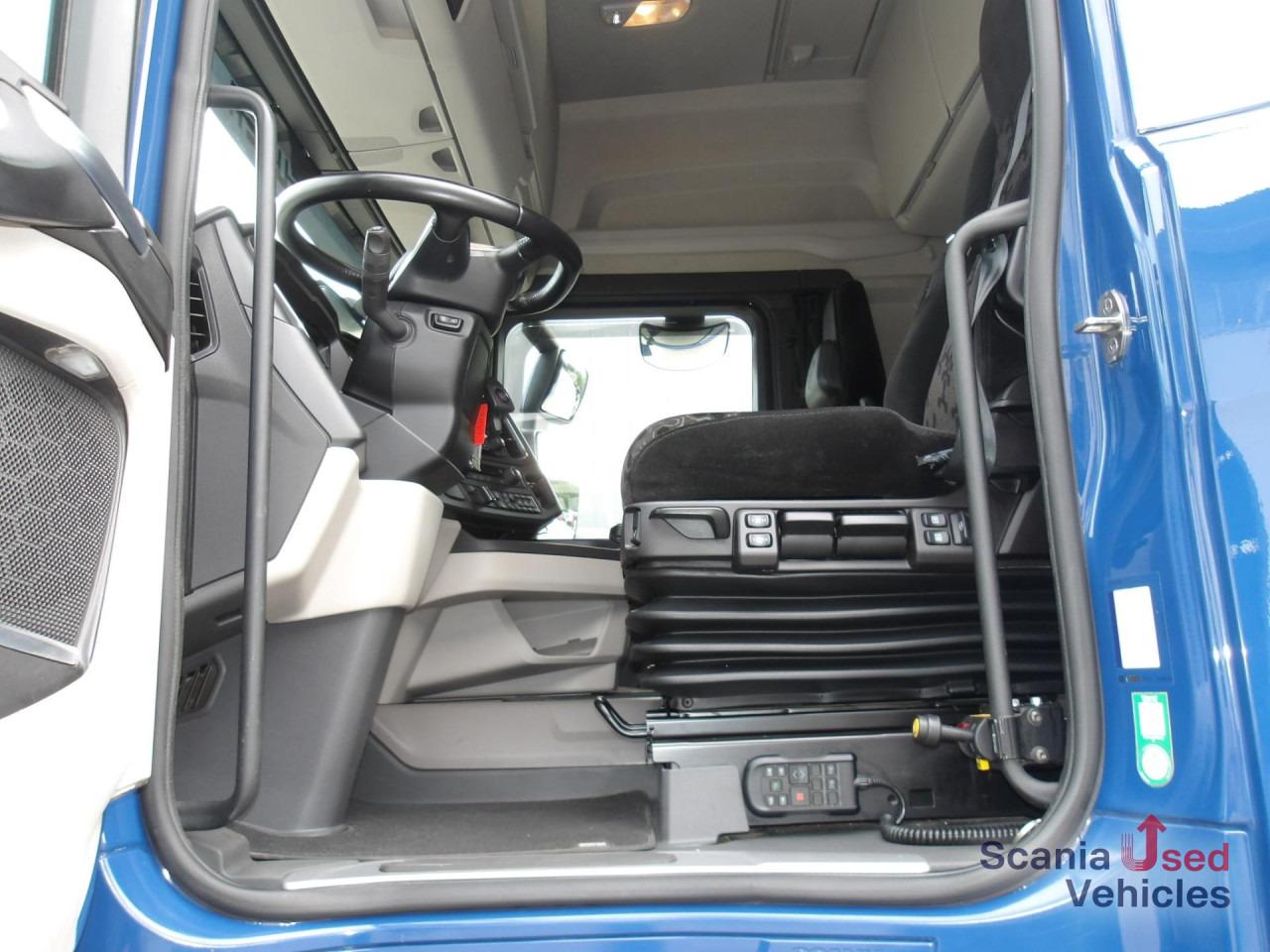 SCANIA