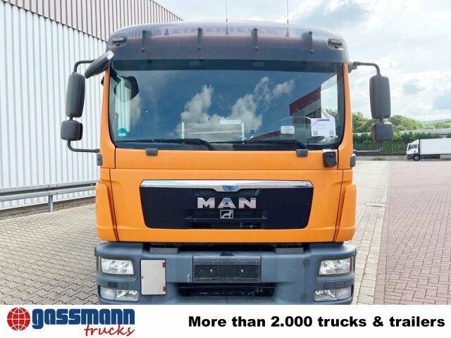 MAN