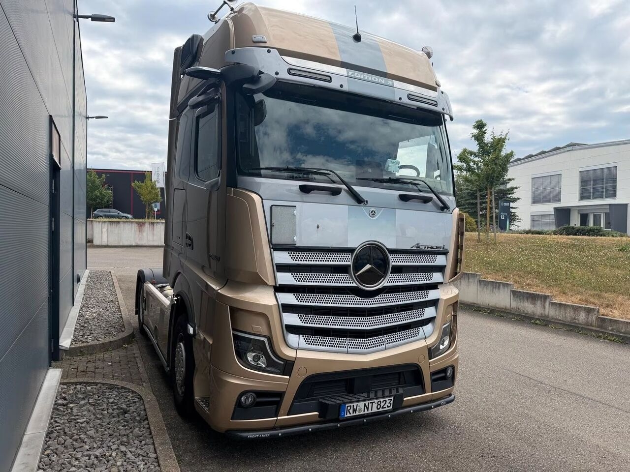 Mercedes-Benz