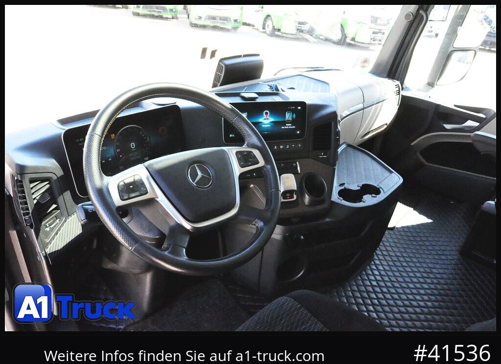 MERCEDES-BENZ