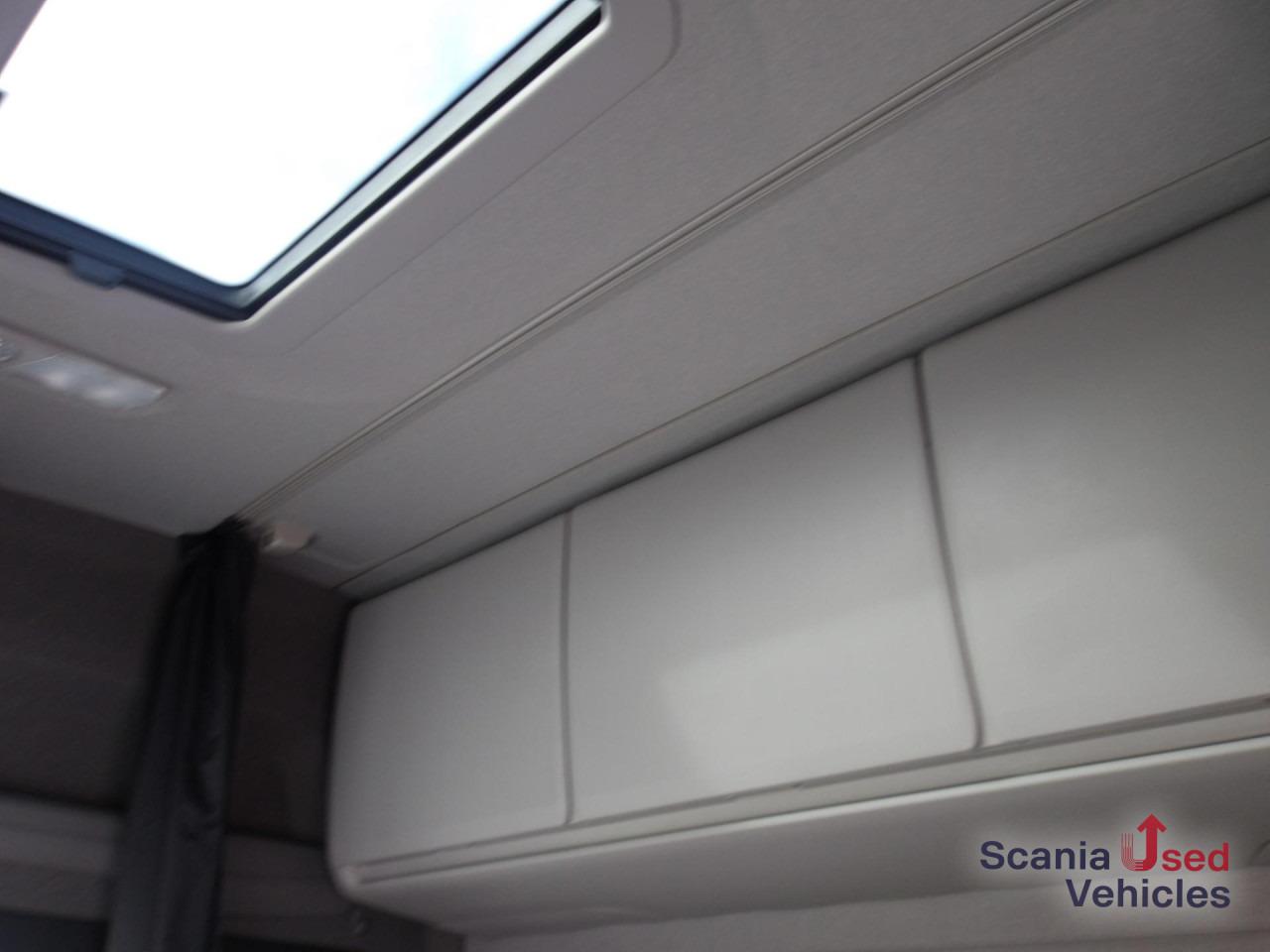 SCANIA