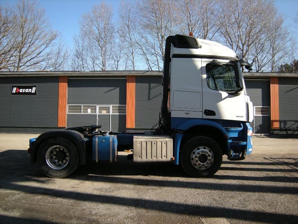 Mercedes-Benz