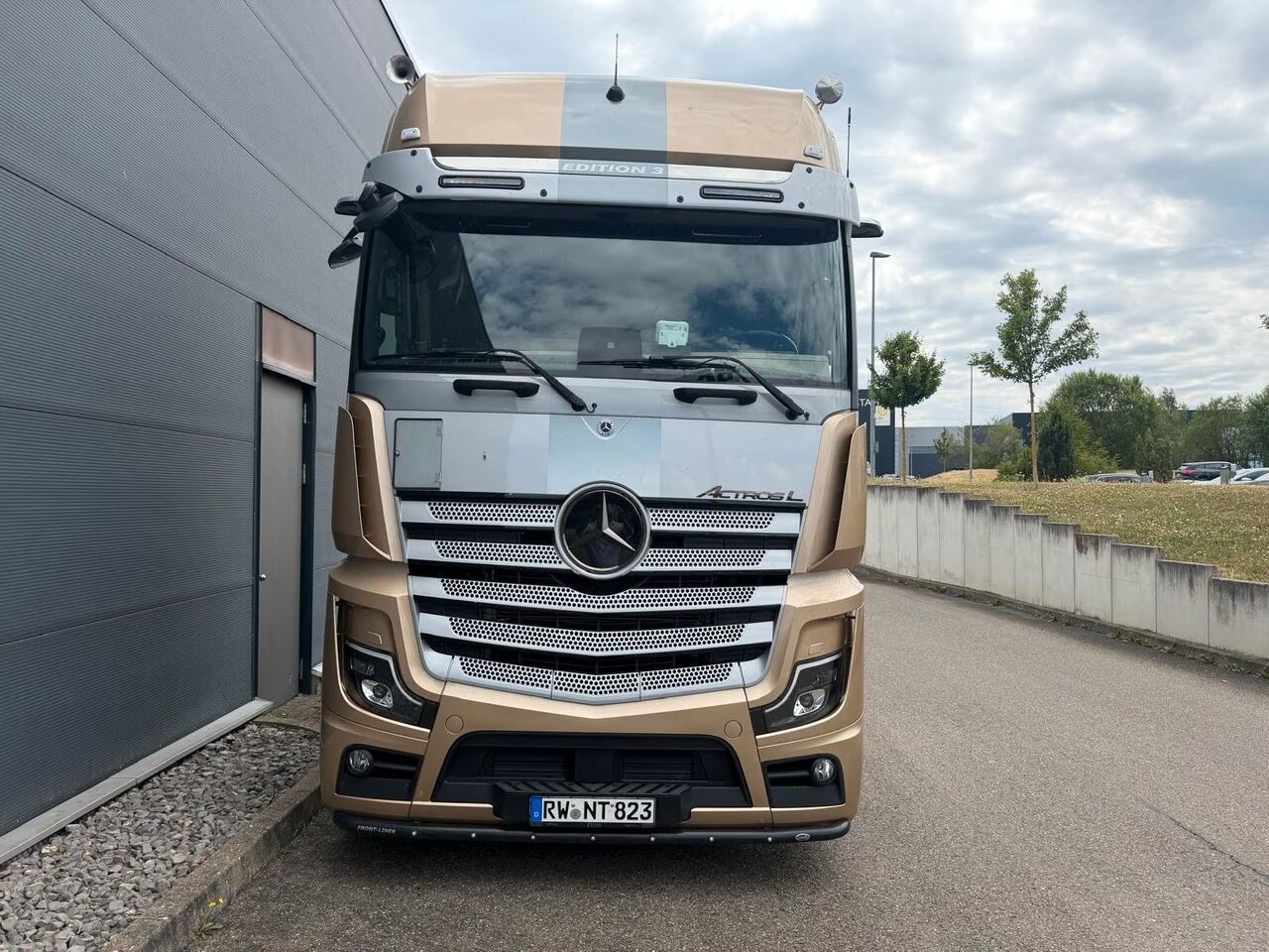 Mercedes-Benz