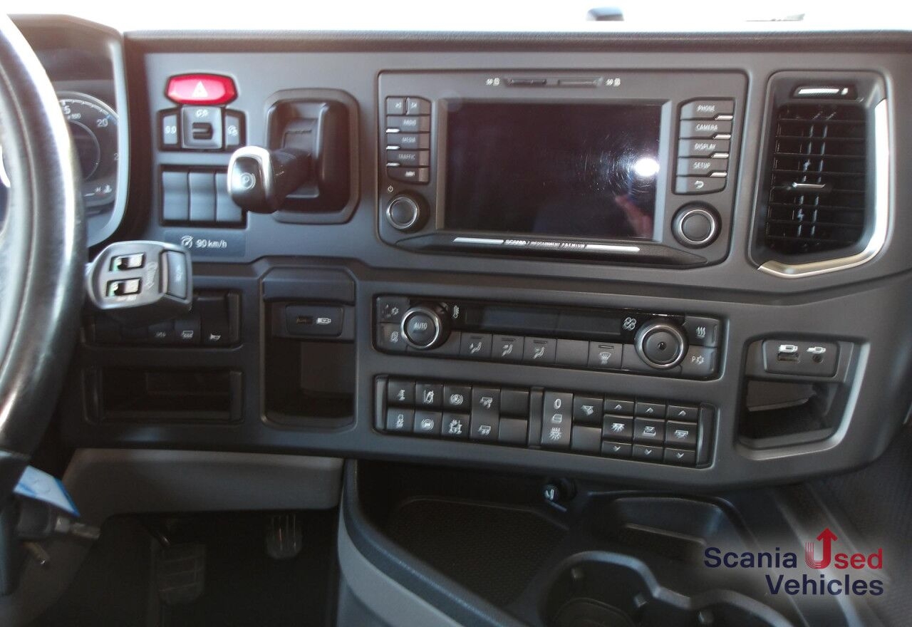 SCANIA