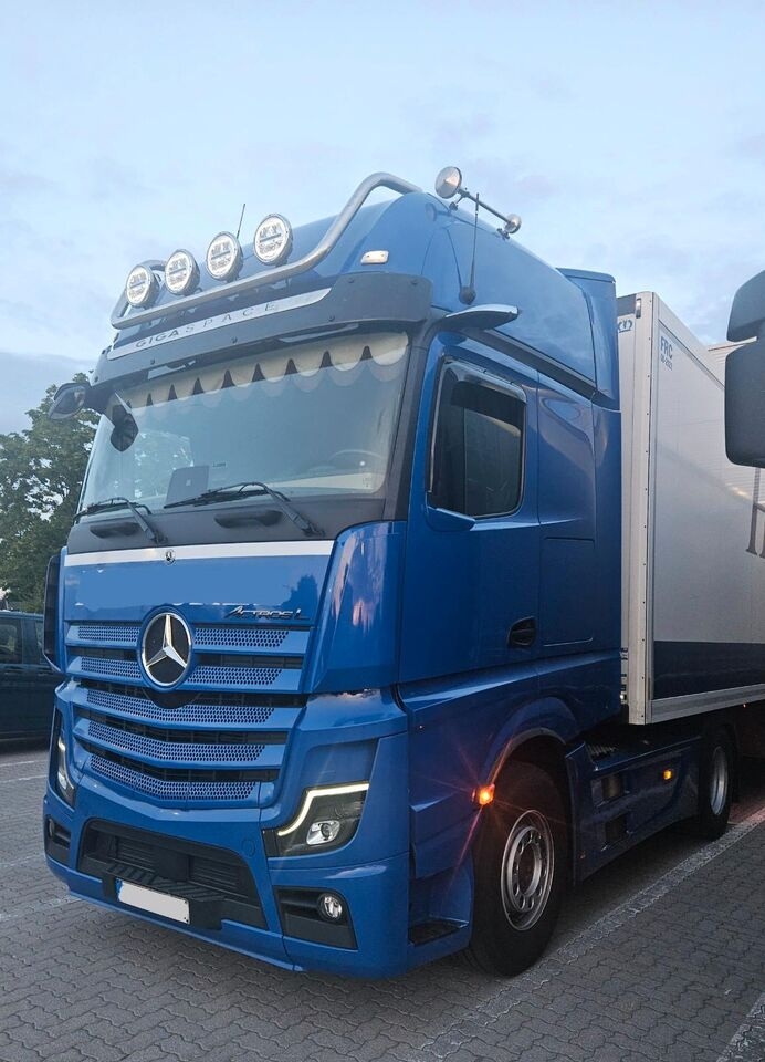 Mercedes-Benz
